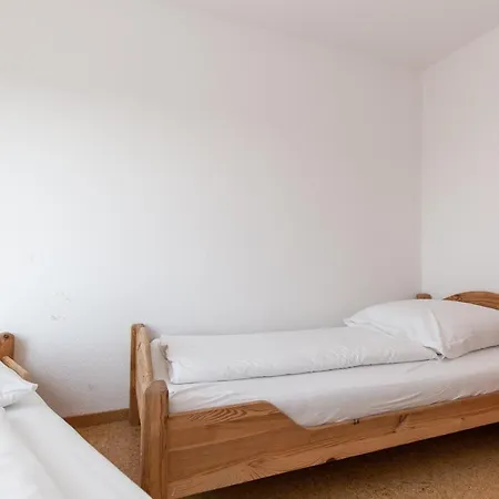 Trafalgar 422 Apartment