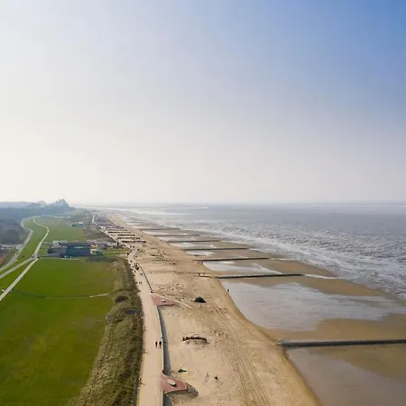 Trafalgar 422 Apartment