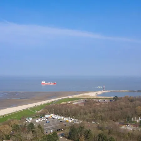 Trafalgar 422 Apartment