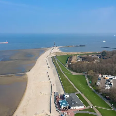 Trafalgar 422 Apartment *